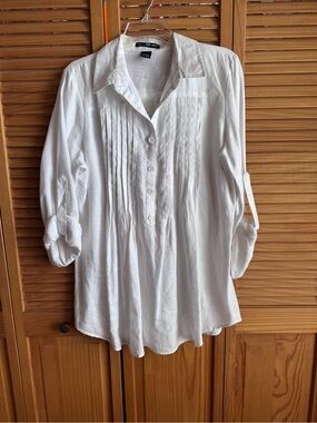 Saint Tropez West White Pintuck Button-Front Tunic Top